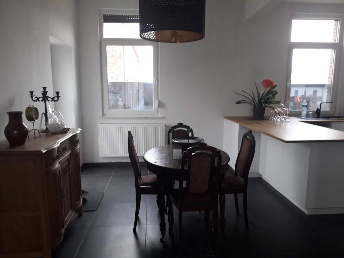 Veronique Schouckens Binche Esterno foto